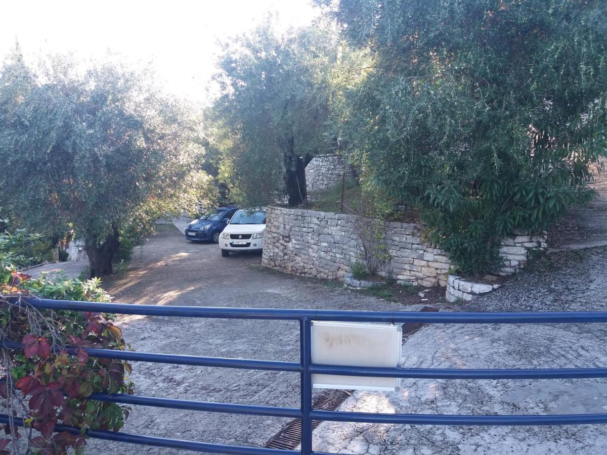 Apartament Kerasia - 4 &